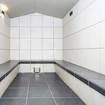 Prázdninový dům 6 Person On A In Hemmet