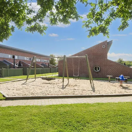 6 Person On A In Prázdninový dům