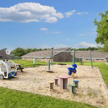 6 Person On A In * Hemmet