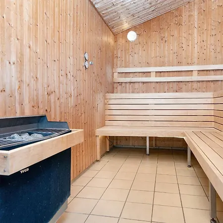 6 Person On A In Prázdninový dům