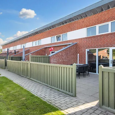 Prázdninový dům 6 Person On A In Hemmet