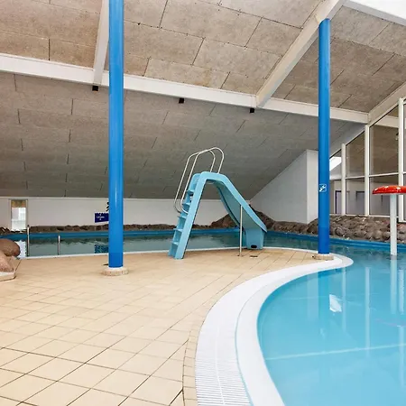 6 Person On A In Prázdninový dům *