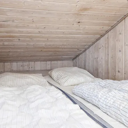 6 Person On A In Prázdninový dům *